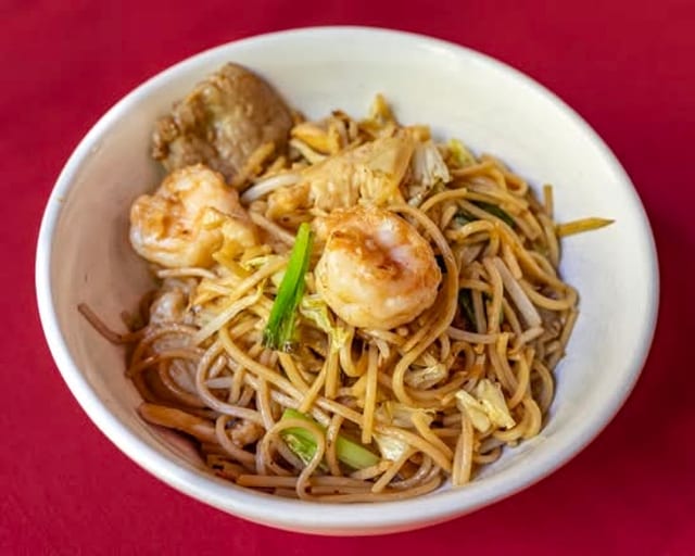 Lo Mein.